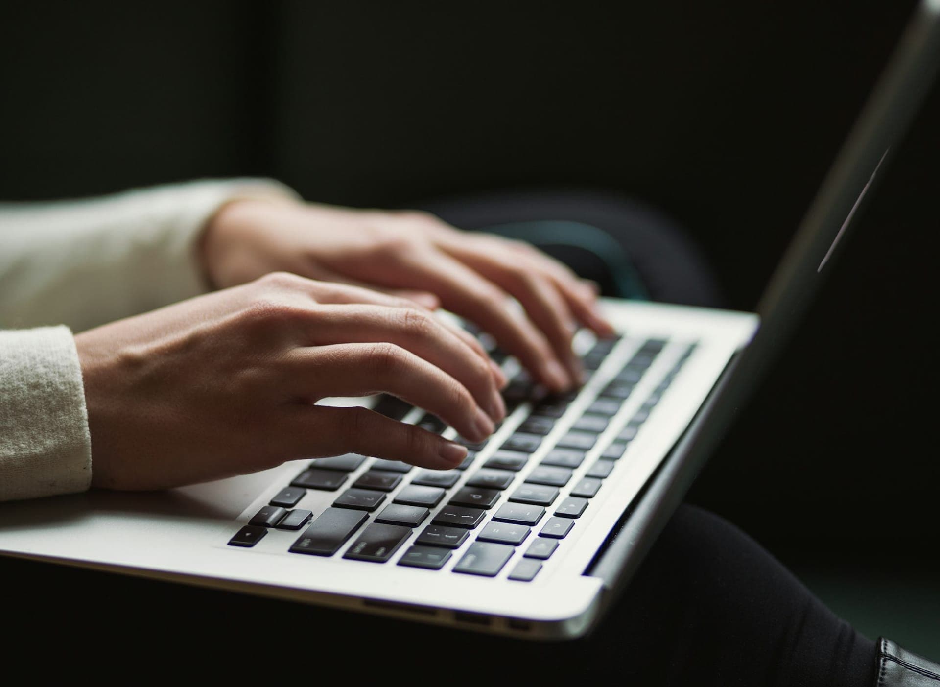 Live Chat & Email Support services